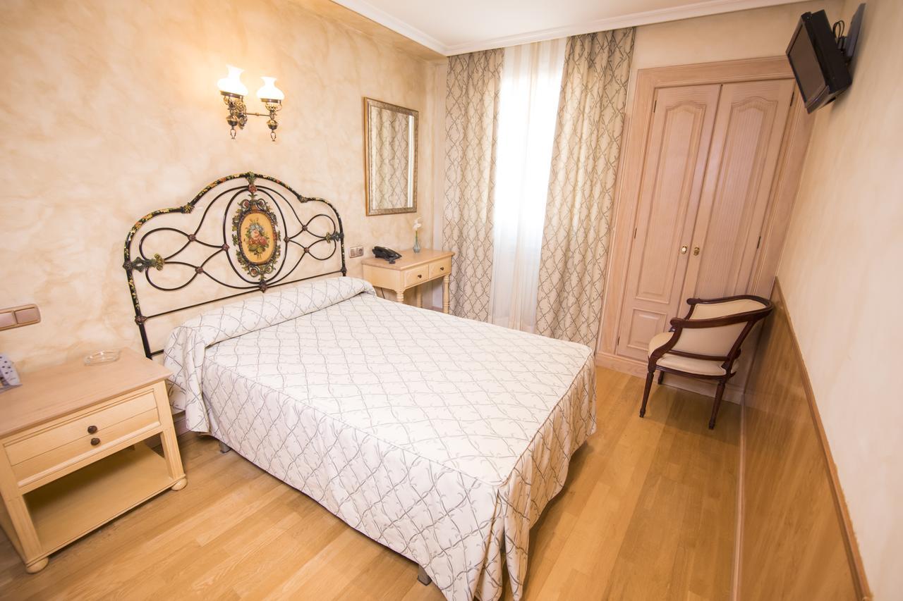 ארנדה דה דוארו Hotel Julia מראה חיצוני תמונה
